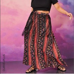 Shein 4xl/20 crop top and fringe floral skirt